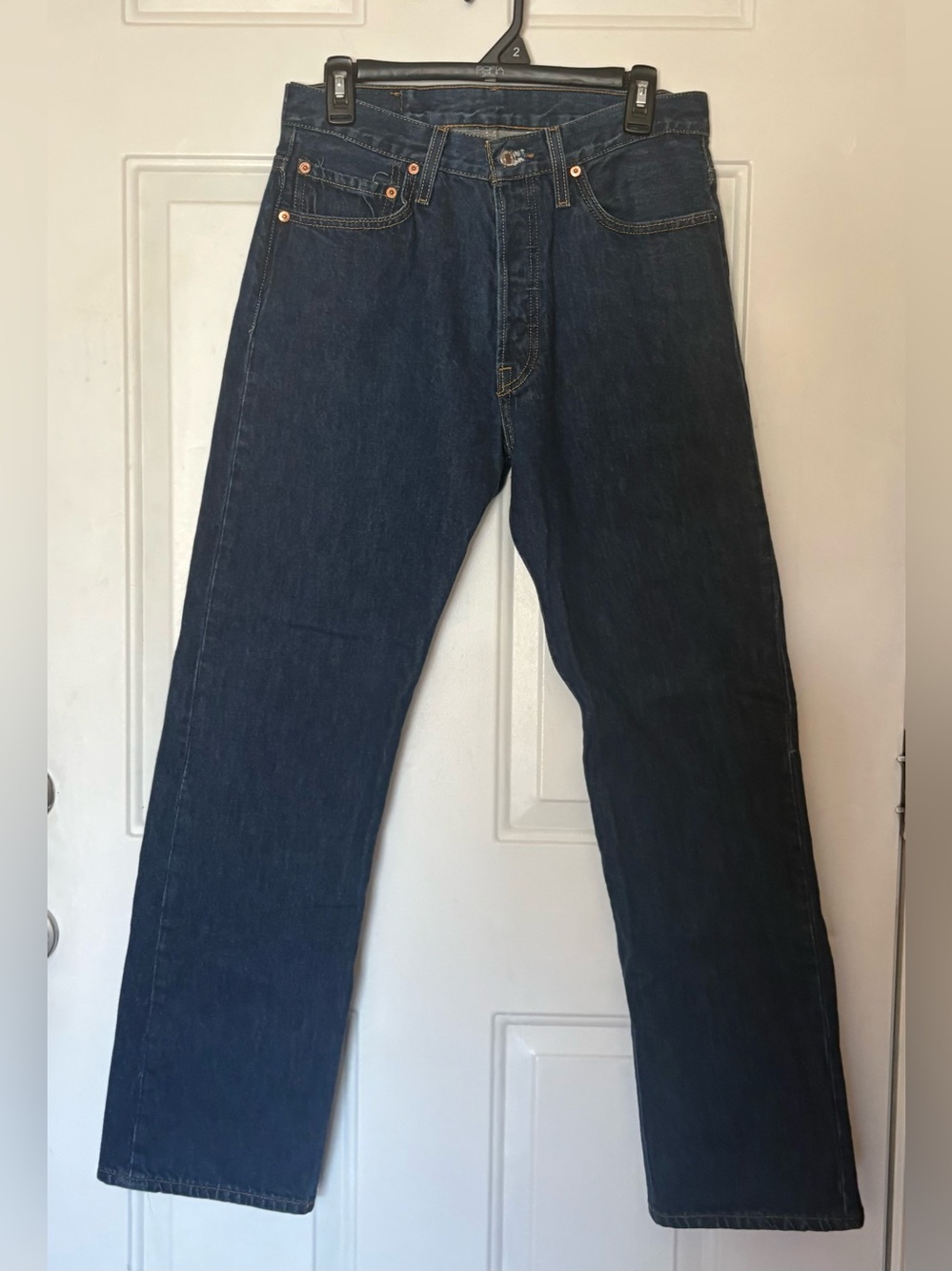 Levi 501 Blue Jeans Like New Men’s size 33” x 32”